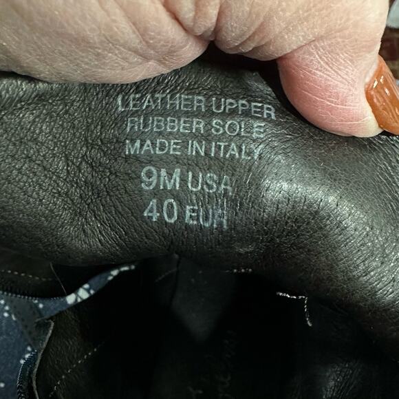 Sam Edelman lace up boots black suede and smooth leather Rubber gum sole size 9 - Picture 8 of 8